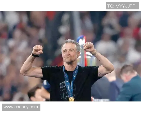 皇马提前晋级欧冠八强，C罗梅开二度帮助球队大胜巴黎圣日耳曼